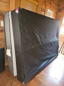 lot 20436 image: Stewart &amp Hamilton Perfect Care 3000 Queen Mattress and Box Spring