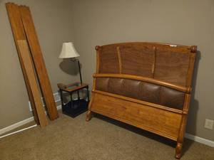 lot 20465 image: Light Wood Queen Size Bed Frame with Side Table