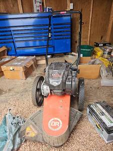 lot 20469 image: DR Power Equipment Wood Chipper with Briggs & Stratton EX675 Engine
