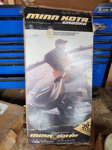 lot 20470 image: Minn Kota Endura 30lb Thrust Trolling Motor