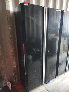 lot 20487 image: Husky Steel Storage Cabinet