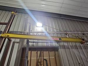 lot 15203 image: Abell-Howe 1-Ton Overhead Crane System  5020762-1