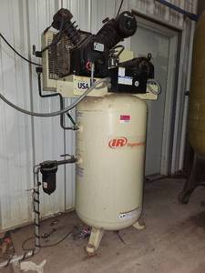 lot 15205 image: Ingersoll Rand Industrial Air Compressor  Model 2475