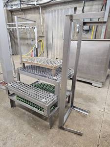 lot 15233 image: Aluminum Raised Platforms - 4 Total