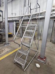 lot 15234 image: Industrial Steel Platform Ladder System