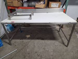 lot 15324 image: Commercial Stainless Steel Kitchen Preparation Table