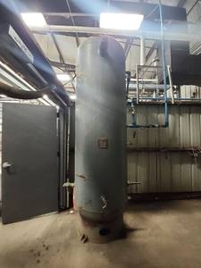lot 15333 image: Large Industrial Tank System