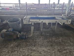 lot 16108 image: Industrial Conveyor System with Motor