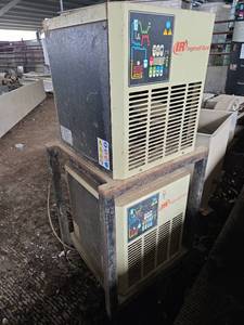 lot 16117 image: Ingersoll Rand D42IN&nbspIndustrial Refrigerated Compressed Air Dryer Units - Set of 2