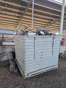 lot 16586 image: Bulk Lot of Motor Parts and Scrap Metal