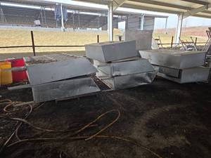 lot 18676 image: Bulk Lot of Stainless Steel Lockers