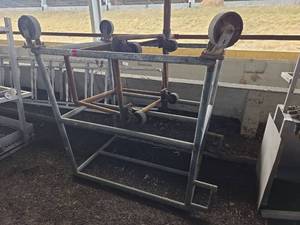 lot 18682 image: Industrial Metal Carts and More