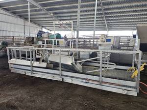 lot 18687 image: Industrial Feed Delivery System with Support Stand