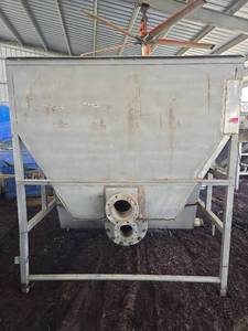 lot 18694 image: Industrial Feed Storage Hopper with Dual Discharge