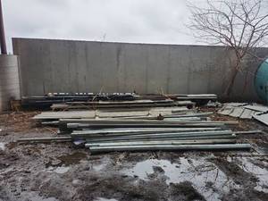 lot 19212 image: Assorted Lot W Various Sized Metal Poles and Construction Materials