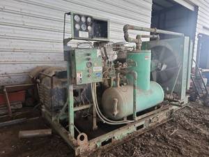 lot 19237 image: Sullair Industrial Air Compressor  Model 150