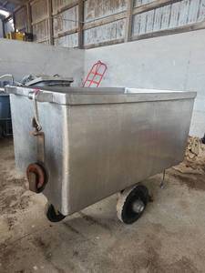 lot 15385 image: Industrial Aluminum Rolling Feed Cart