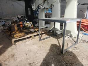 lot 15392 image: Assorted Lot W Industrial Chain Hoist and Equipment