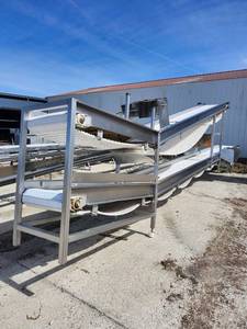 lot 15402 image: Industrial Conveyor Belt System with Modular Plastic Chain