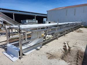 lot 15404 image: Stainless Steel Industrial Conveyor Belt System