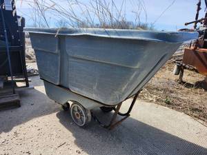 lot 15418 image: Industrial Trash Bin