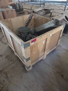 lot 19301 image: Assorted Vehicle Components and Parts Lot