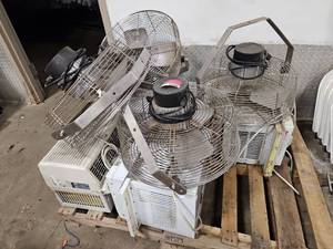 lot 15688 image: GE Air Conditioning Units and Wall Mounted Fans  Model VH-C38LH M2
