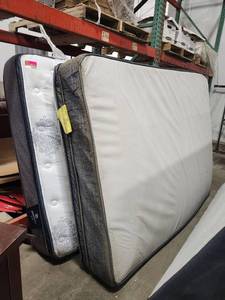 lot 15700 image: Queen Size Sleeper Mattress - Set of 2