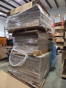 lot 15737 image: Bulk Lot of Cow Head Cardboard Boxes