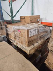lot 15799 image: Bulk Lot of 17inx24in Sealed Air Barrier Bags B6820