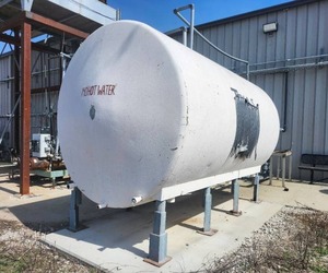 lot 4328 image: Chicago Industrial Water Storage Tank System - 4,000 Gal