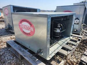 lot 15920 image: Trenton Commercial Refrigeration Condensing Unit  Model TEZA010H8-HT-4B-6724