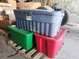 lot 15929 image: Set of (3) Storage Bins w Christmas Decorations&nbsp