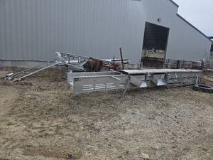 lot 18153 image: Industrial Chain Driven Conveyor System
