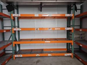 lot 23516 image: Industrial Pallet Racking System with Wire Deck Shelving