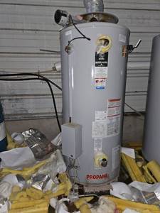 lot 23548 image: State Industries 100 Gallon Propane Water Heater