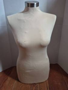 lot 28293 image: Female Dress Form Mannequin with Metal Neck