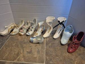 lot 28493 image: Decorative Porcelain Victorian Boot Collection