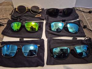 lot 28537 image: Designer Sunglasses Collection - Gold Frame & Mirrored Lenses