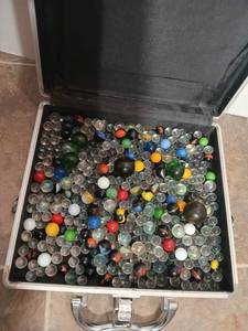 lot 28562 image: Mixed Glass Marble Collection