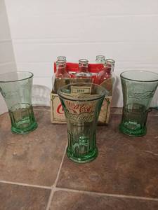 lot 28568 image: Coca-Cola 1899 Limited Edition Set with Green Glasses