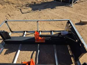 lot 3129 image: WIG XN-PMJ-28 Hydraulic Log Splitter for Skid Steer