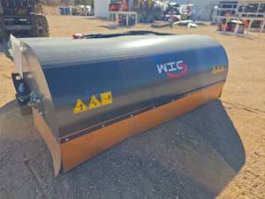 lot 3135 image: WIG 72-inch Box Broom Sweeper Attachment XN-FB01-72