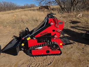 lot 3246 image: Mini Skid Steer Loader Model 360T