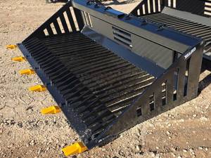 lot 3272 image: 66-inch Rock Bucket Skid Steer Attachment