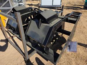 lot 3273 image: Skid Steer Hollow Wood Grabber CK-HWG78