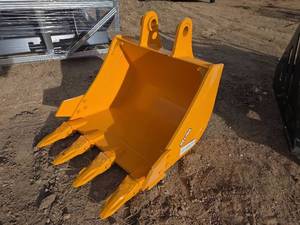 lot 3281 image: CAT 305 24-inch Excavator Bucket