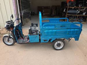 lot 3317 image: Unused IRET13 Electric Tricycle