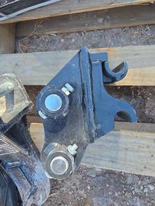 lot 3361 image: Heavy Duty Mini Excavator Quick Attach Coupler