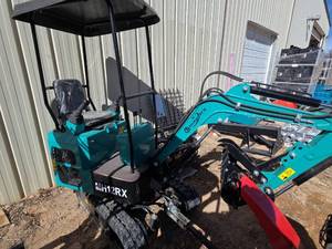 lot 3366 image: MH12RX Mini Excavator (Joystick Controls not Functioning)
